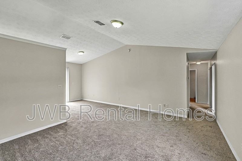 4018 Alfred Mill Ave - Photo 7 of 21