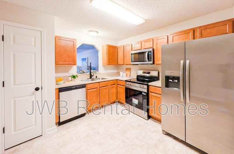 8436 Mcgirts Village Ln ## 9f - Photo 2 of 16