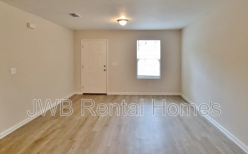 5652 Verbena Rd - Photo 6 of 11