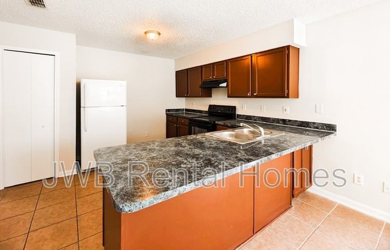 5119 Somerton Ct - Photo 2 of 11
