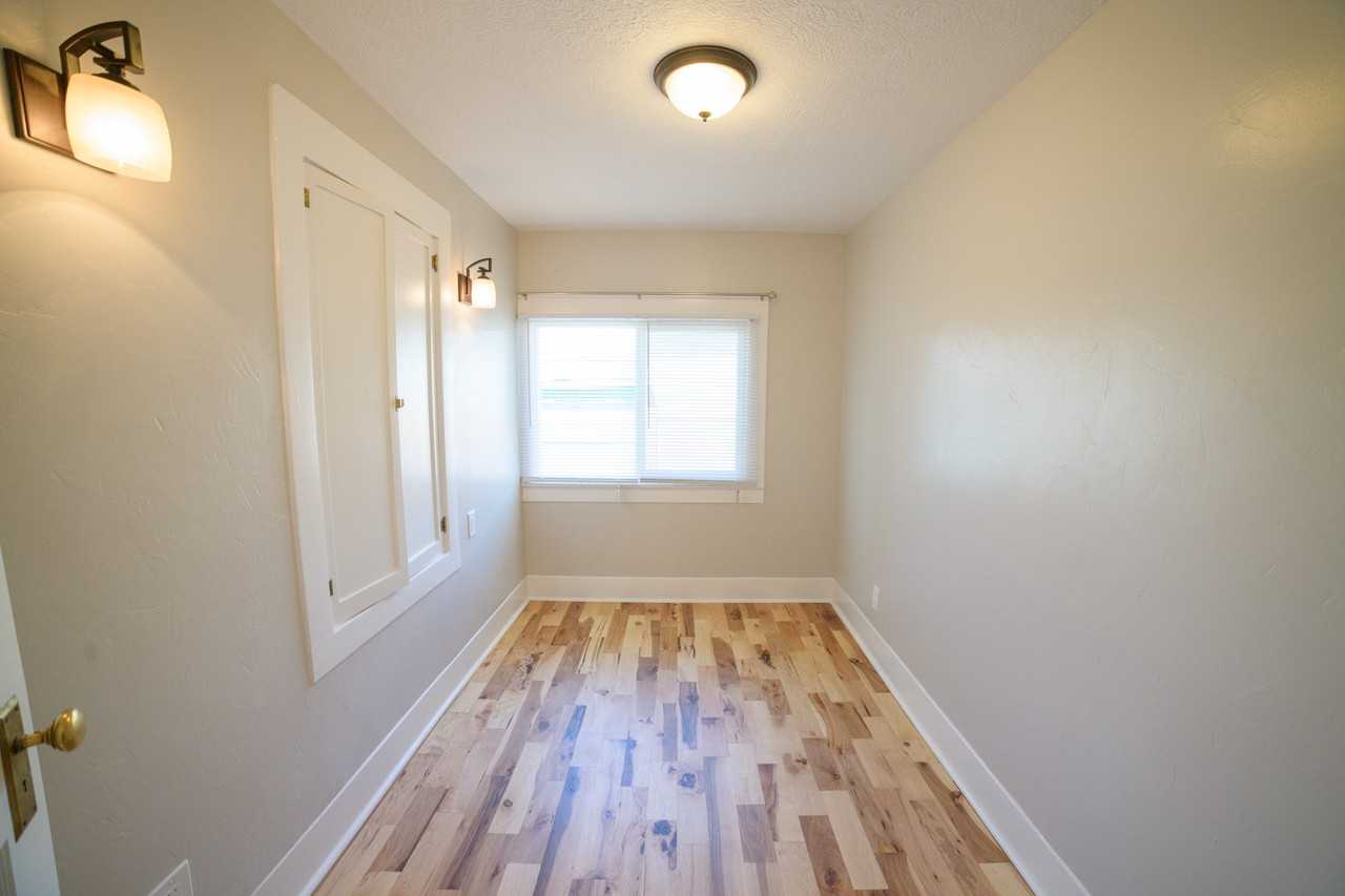 112 12th St N - Photo 5 of 18