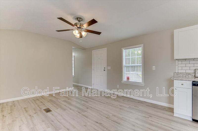 2056 Louisa Rd - Photo 4 of 37
