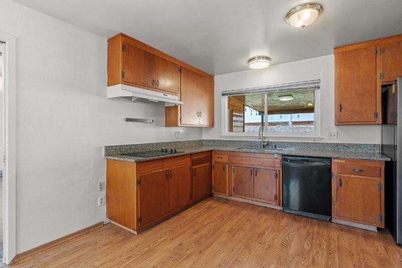 8346 Lake Baca Dr - Photo 7 of 34
