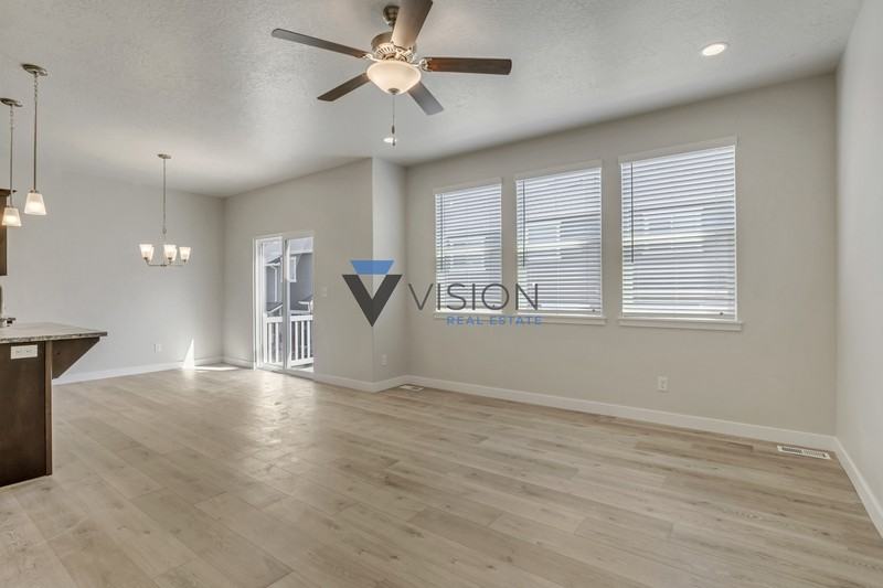 4081 W Harmony Dr - Photo 4 of 17