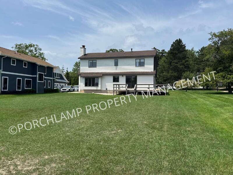 15770 Connelly Ave - Photo 3 of 30