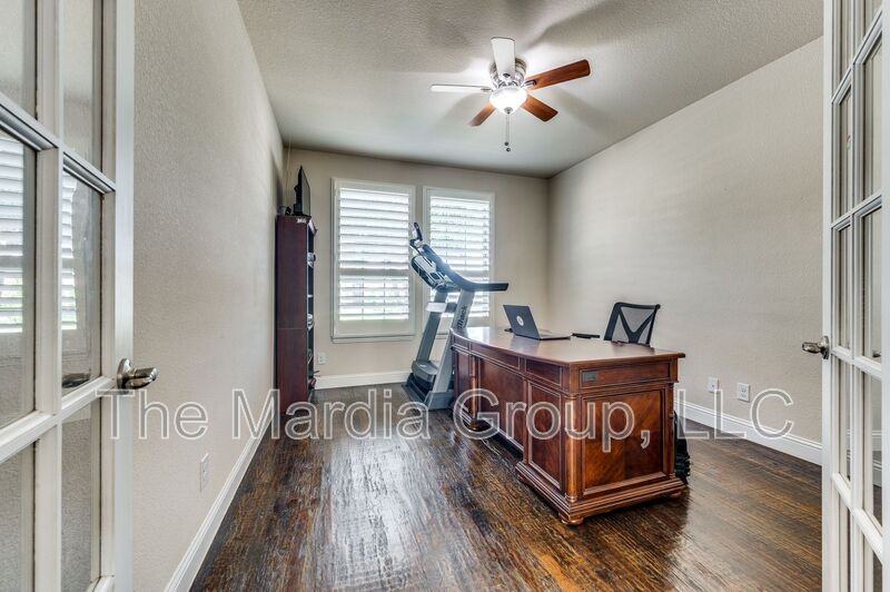 7340 Beranger Dr - Photo 7 of 25