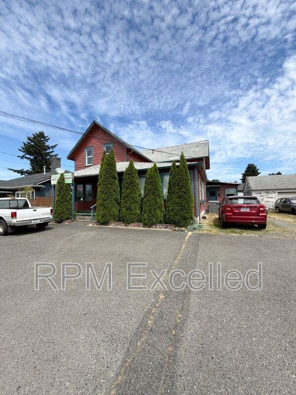 717 W Stewart #C - Photo 3 of 15