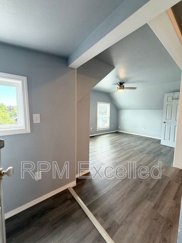 717 W Stewart #C - Photo 6 of 15