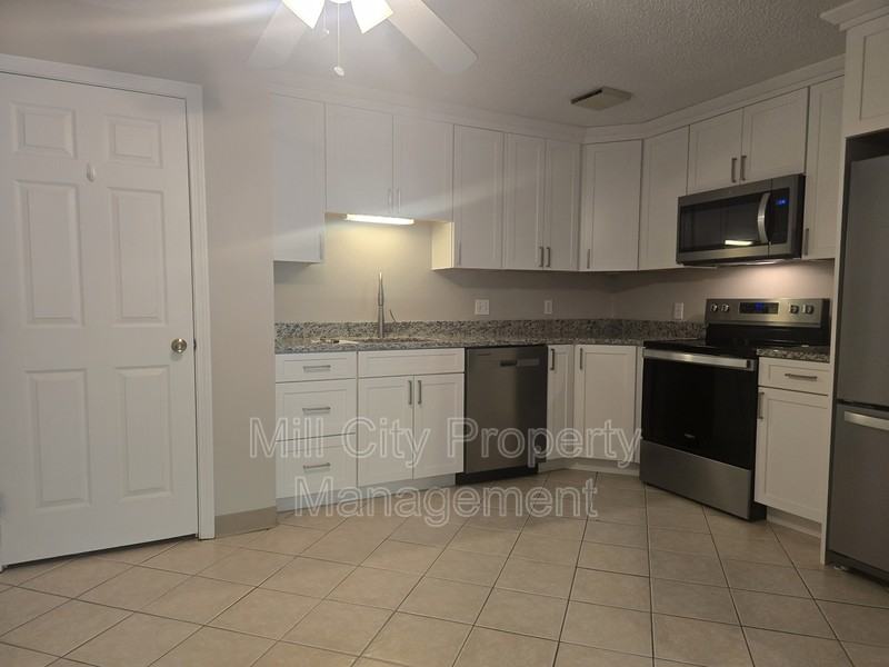 1 Northbrook Dr #106 - Photo 3 of 8