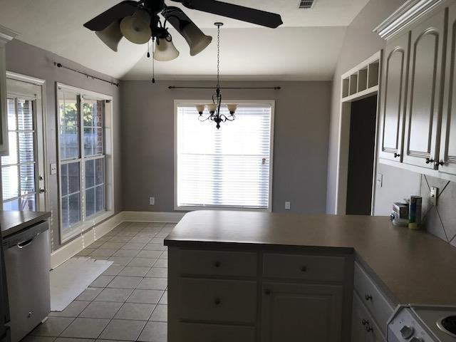 106 Kenzie Dr - Photo 6 of 9