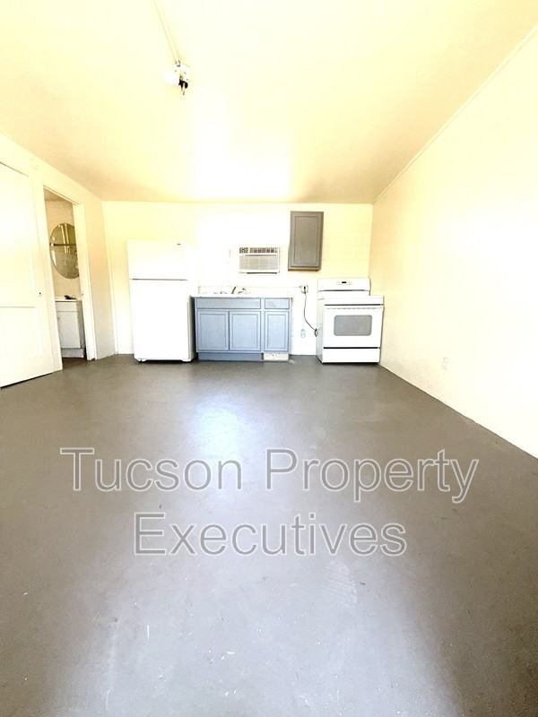 3314 E Benson Hwy - Photo 2 of 8