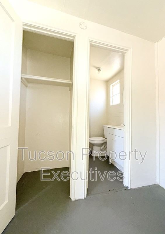 3314 E Benson Hwy - Photo 3 of 8
