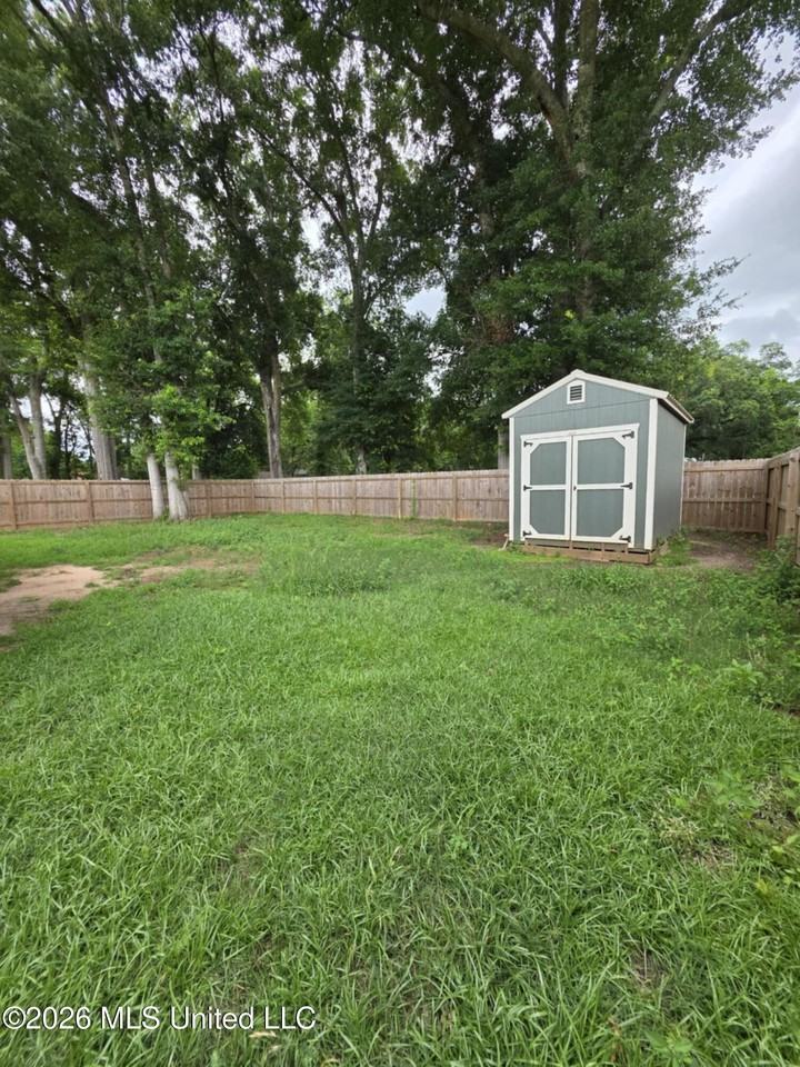 117 Ridge Ln - Photo 2 of 17