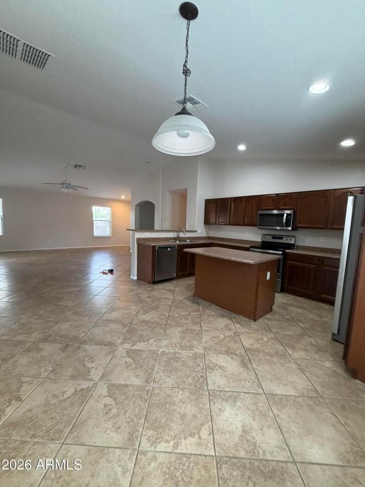 352 W Gascon Rd - Photo 4 of 16