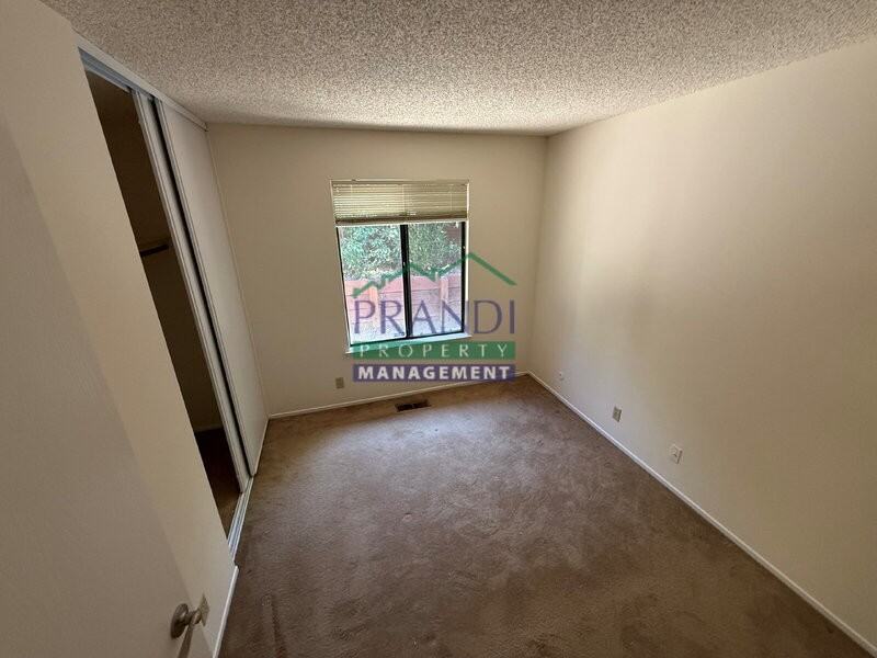 1591 Merritt Dr - Photo 7 of 16