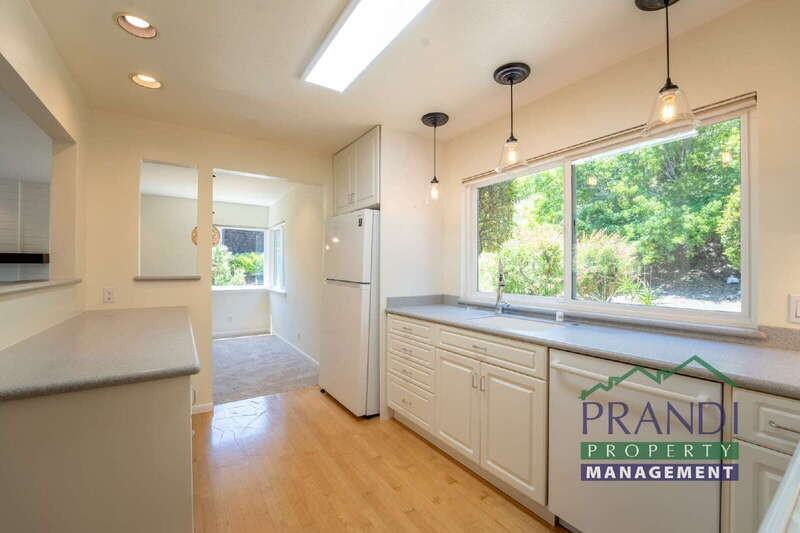 137 Pixley Ave - Photo 4 of 21