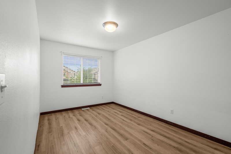 18410 42nd Ave Se - Photo 7 of 22