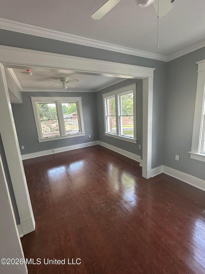 1124 South St - Photo 3 of 11
