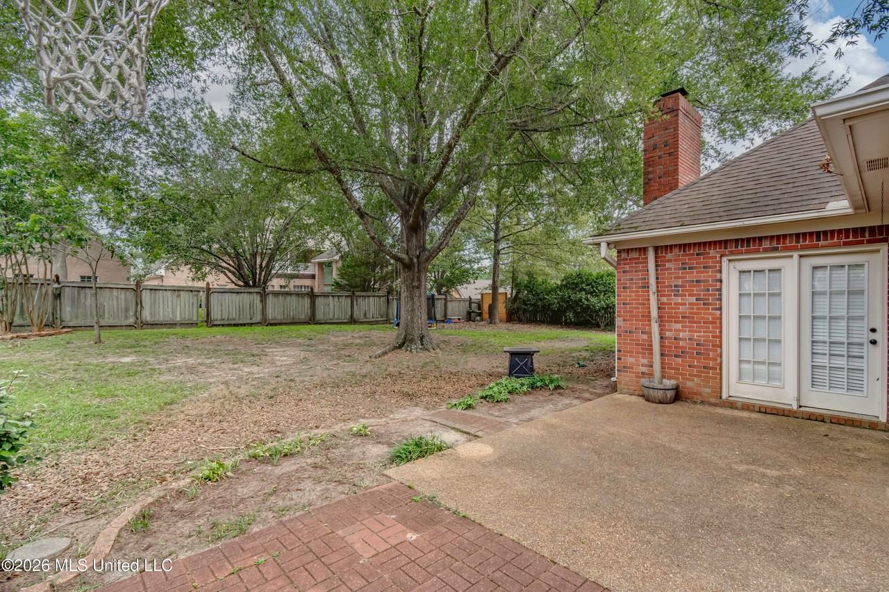 214 Ramblewood Dr - Photo 6 of 37