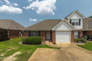 featured image of 413 Woodlake Ln