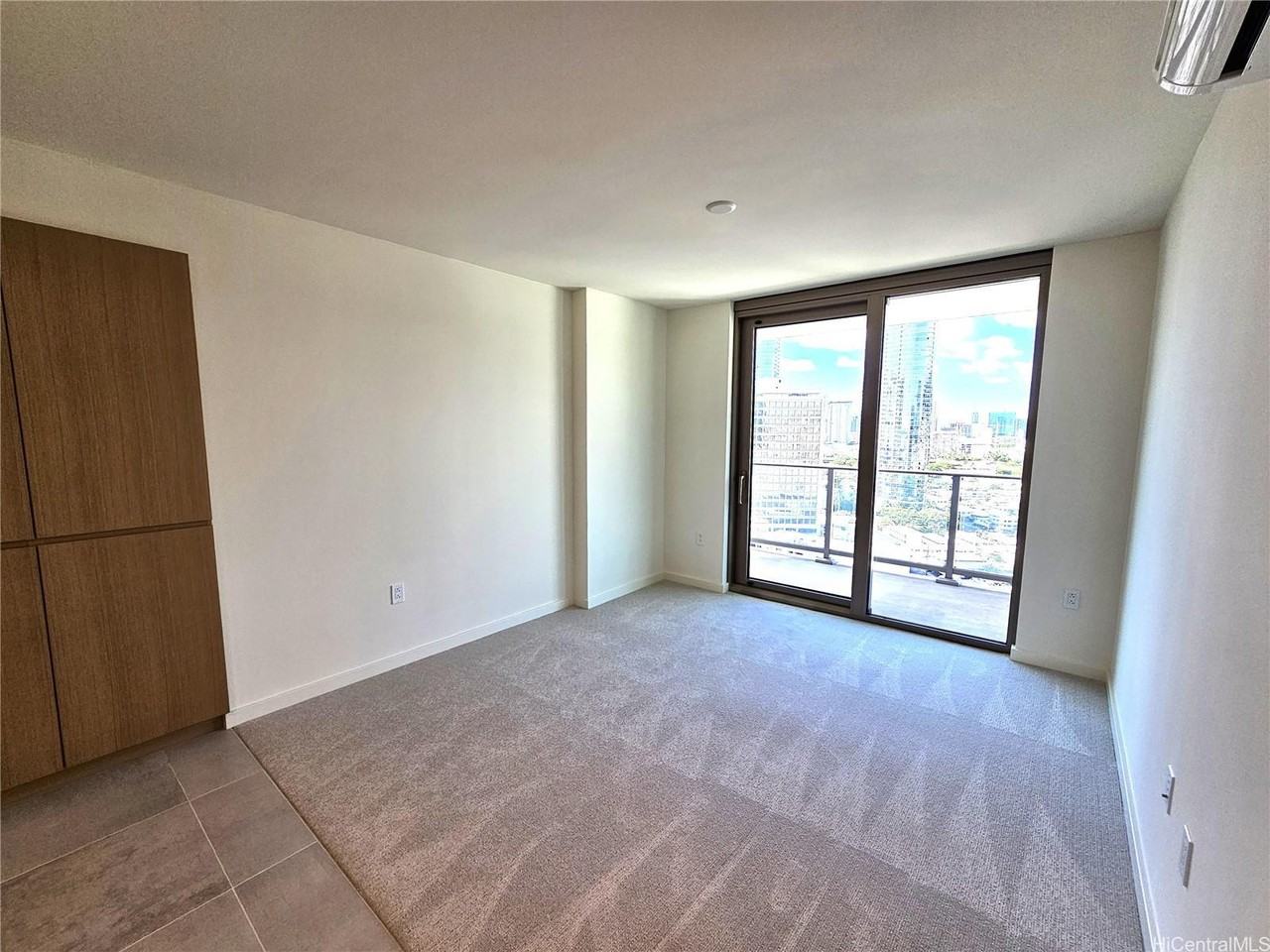 1388 Kapiolani Blvd #2004 - Photo 4 of 25