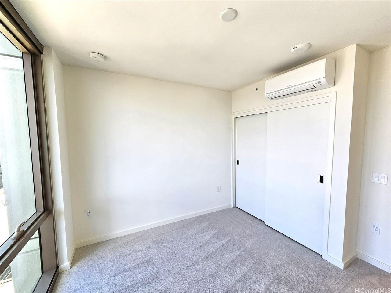 1388 Kapiolani Blvd #2004 - Photo 5 of 25
