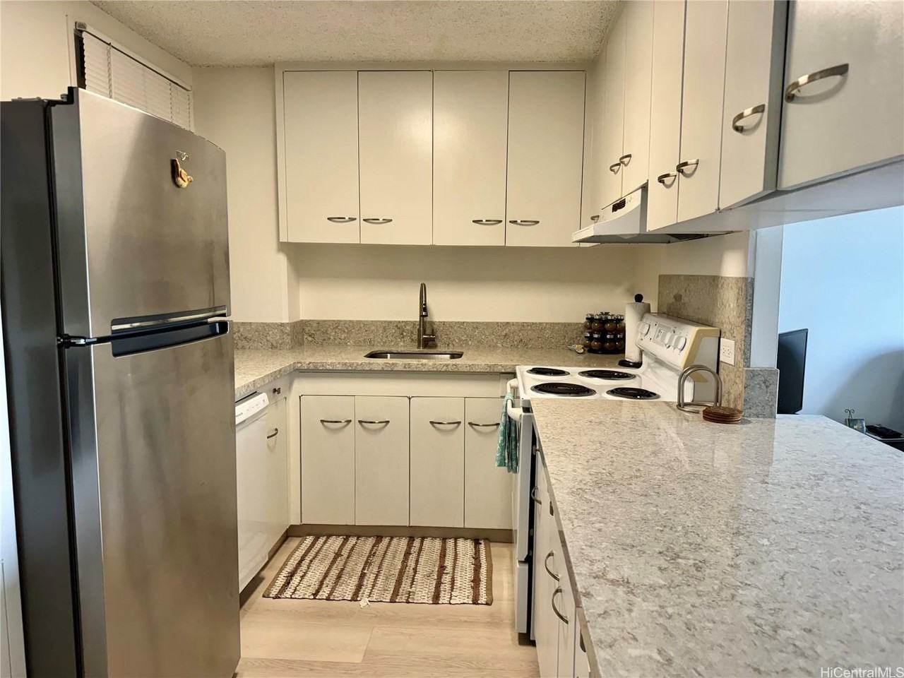 2355 Ala Wai Blvd #204 - Photo 2 of 25