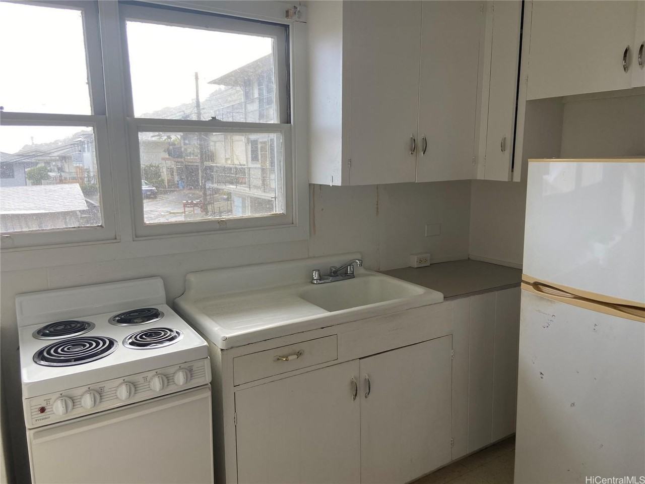 2740 Rooke Ave - Photo 2 of 6