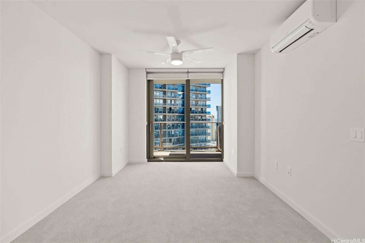 1388 Kapiolani Blvd #2902 - Photo 5 of 17