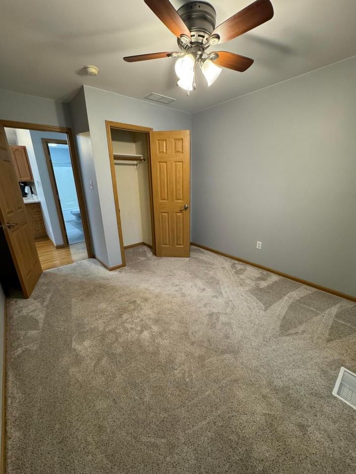 326 Brown Ct - Photo 2 of 41