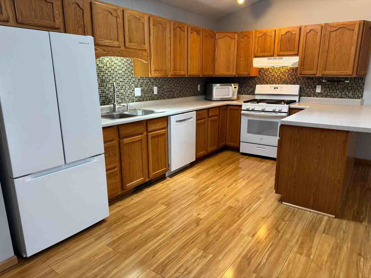 326 Brown Ct - Photo 7 of 41