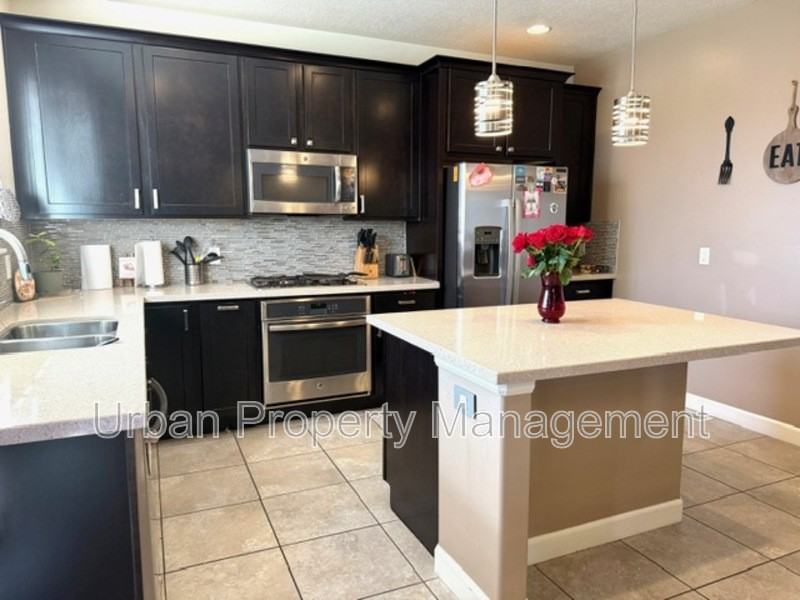7013 W Harvest Skies Ct - Photo 4 of 28