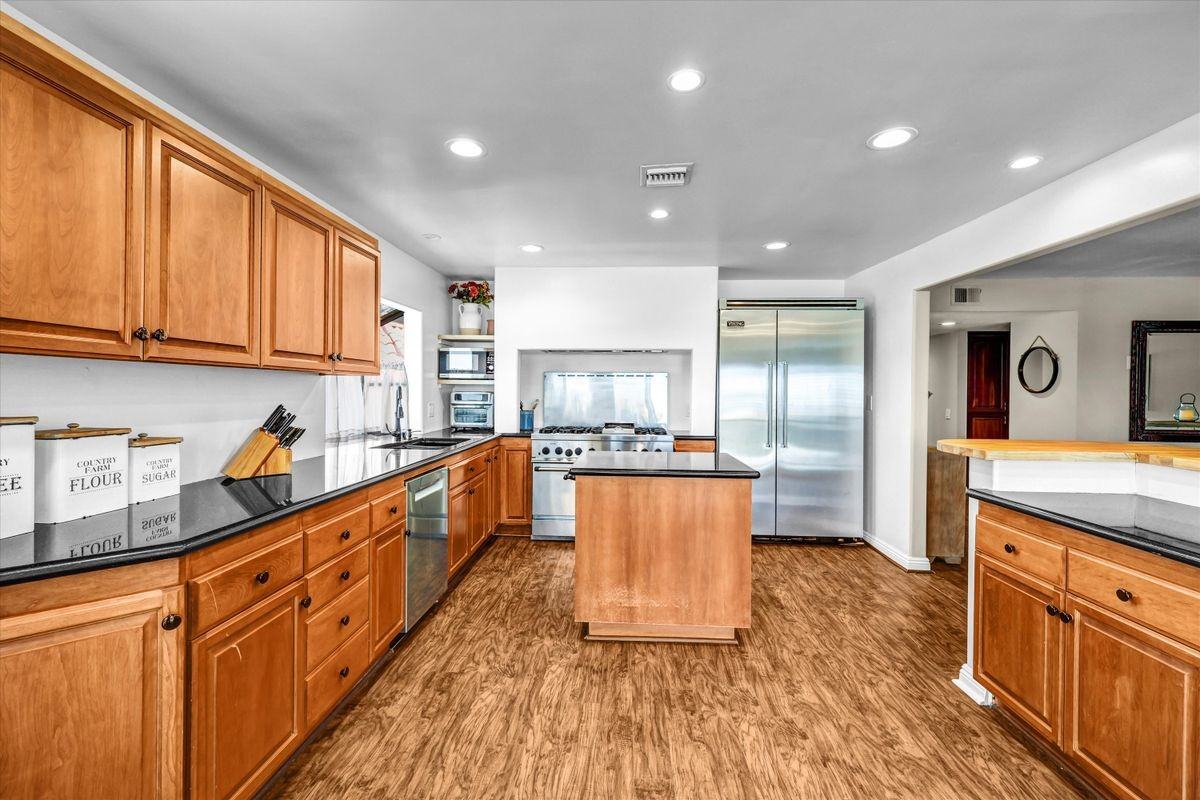 134 Avenida Presidio - Photo 6 of 11