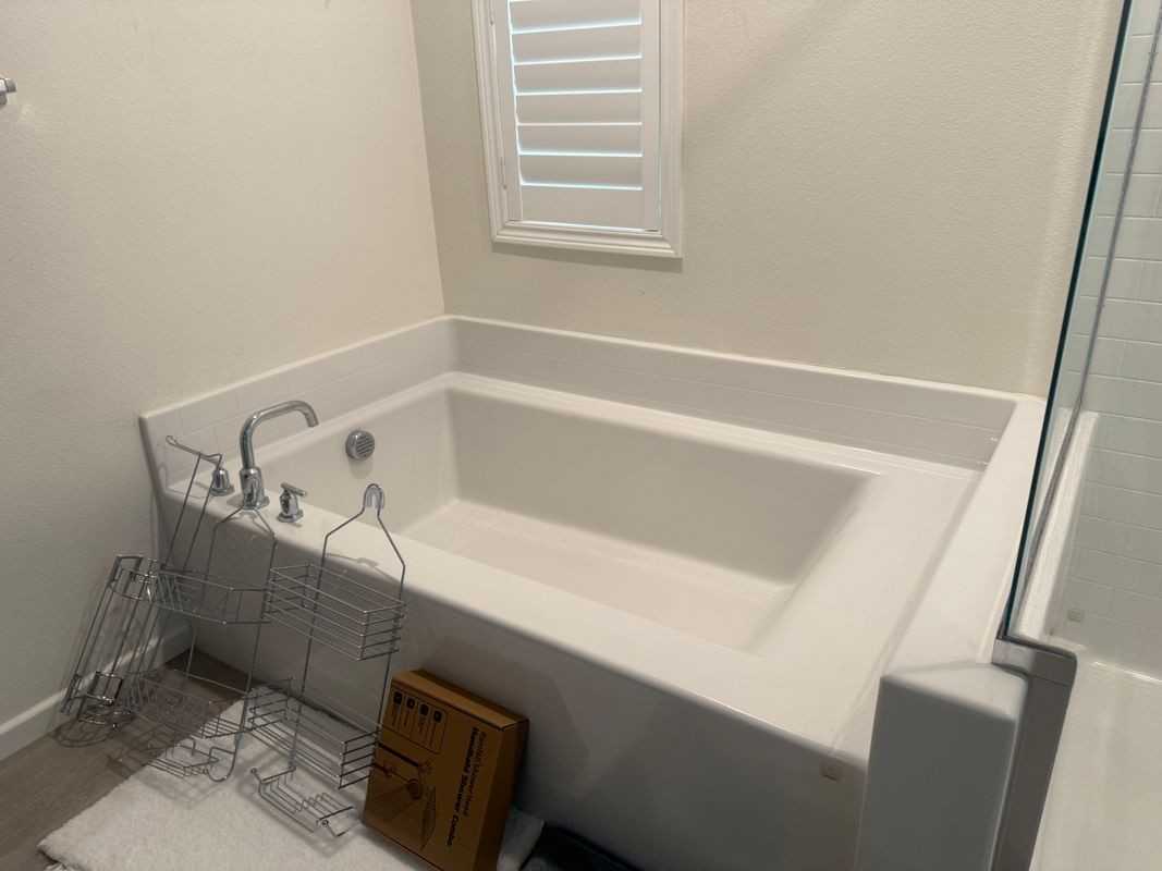 467 N Pinewood Ave - Photo 4 of 4