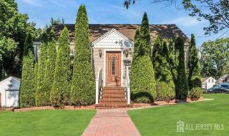 402 Ryders Ln - Photo 1 of 1