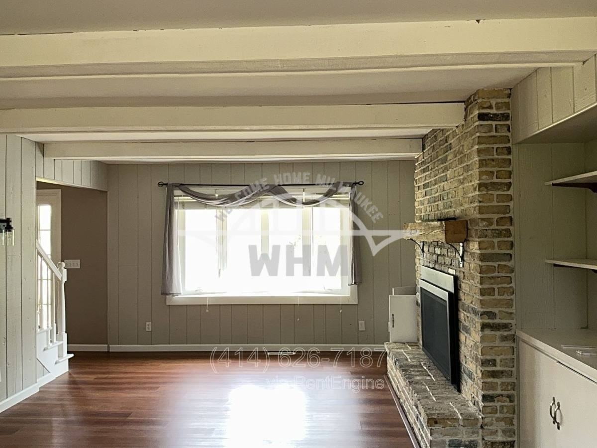 10128 Rolling Glen Dr - Photo 3 of 10