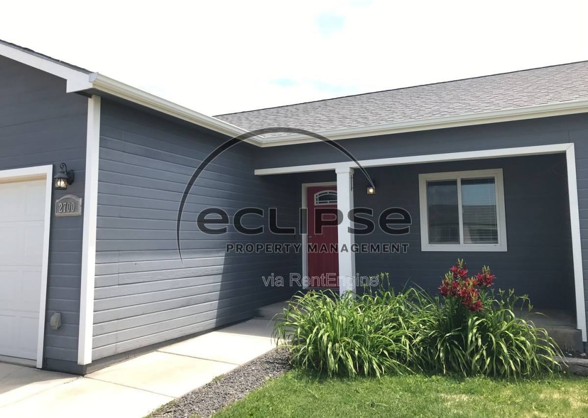 2700 Moran Pl - Photo 2 of 10
