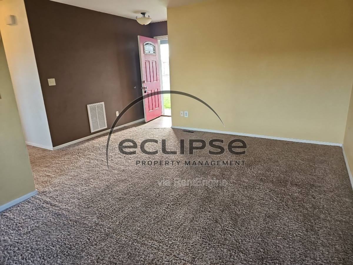 2700 Moran Pl - Photo 3 of 10