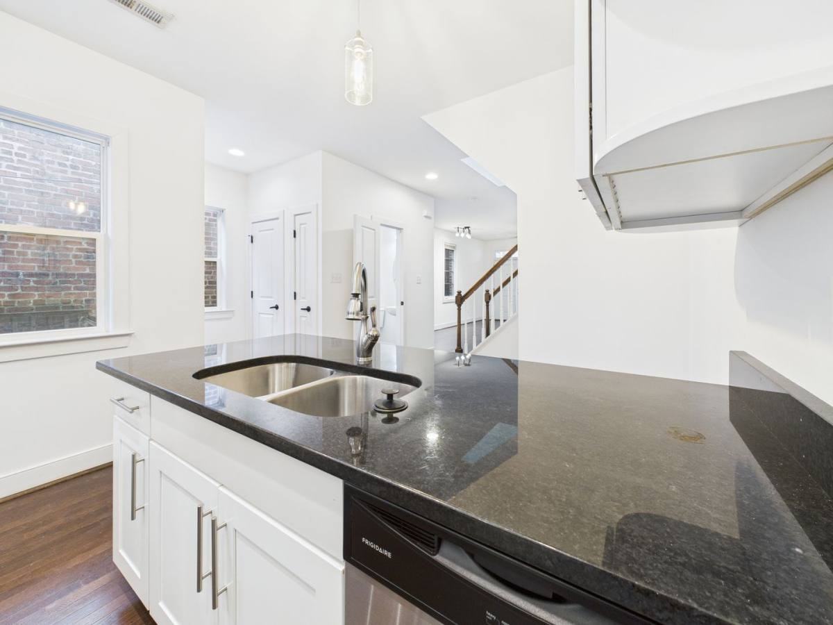 2617 1 2 W Main St #B - Photo 2 of 10