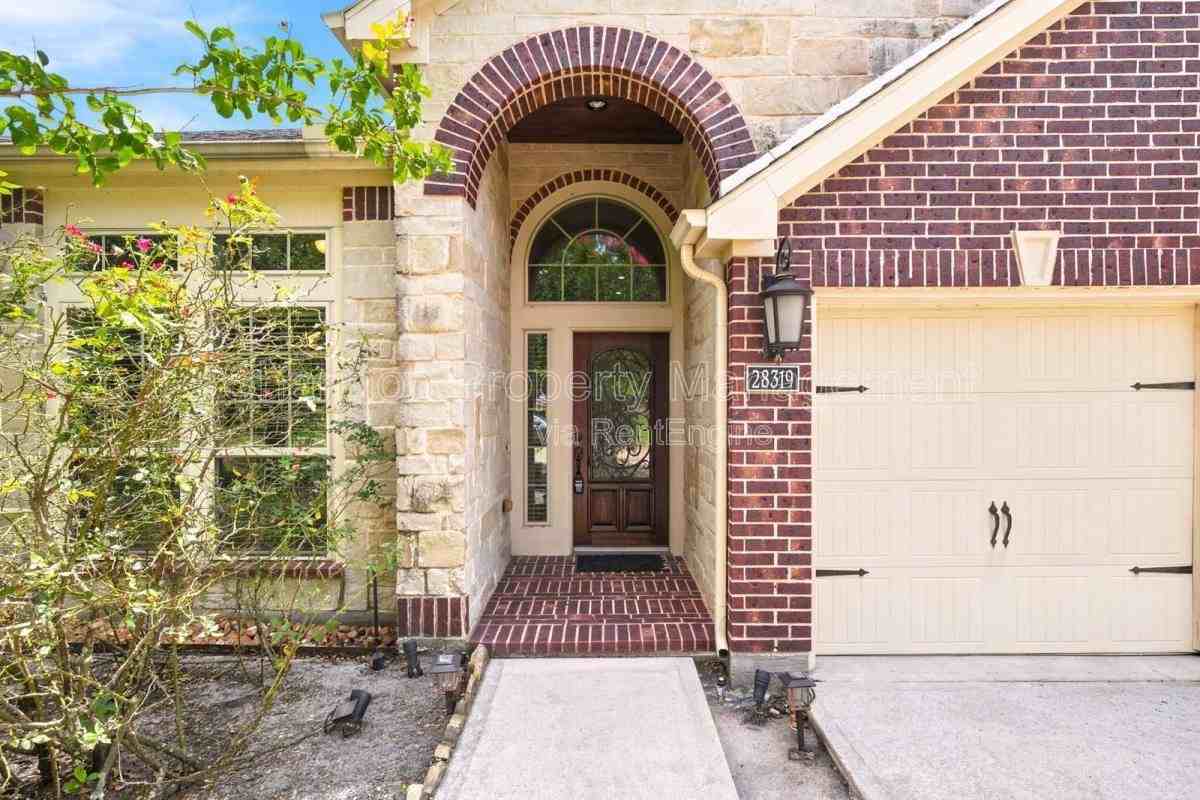 28319 Shining Creek Ln - Photo 3 of 10