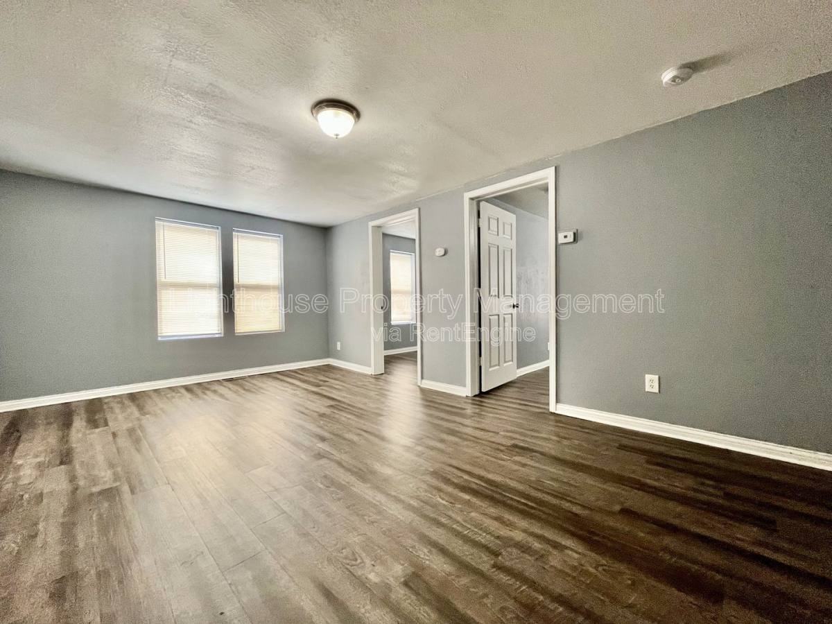 273 E Forest Ave #7 - Photo 2 of 10