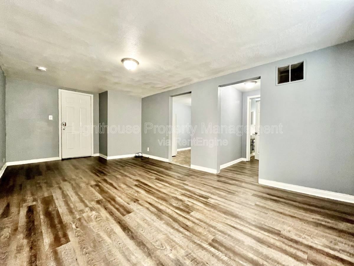 273 E Forest Ave #7 - Photo 3 of 10