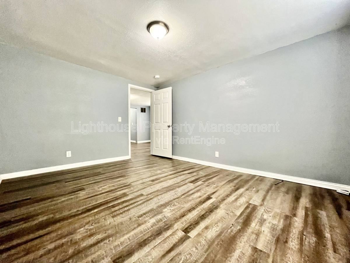 273 E Forest Ave #7 - Photo 5 of 10