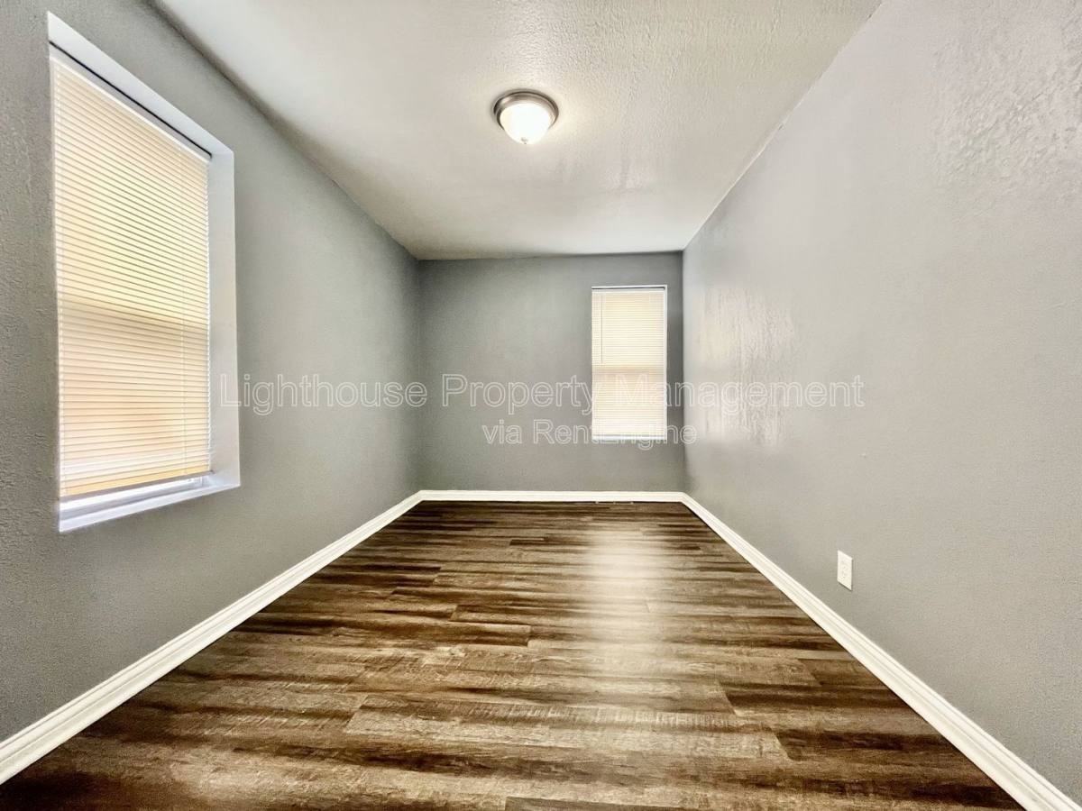 273 E Forest Ave #7 - Photo 6 of 10