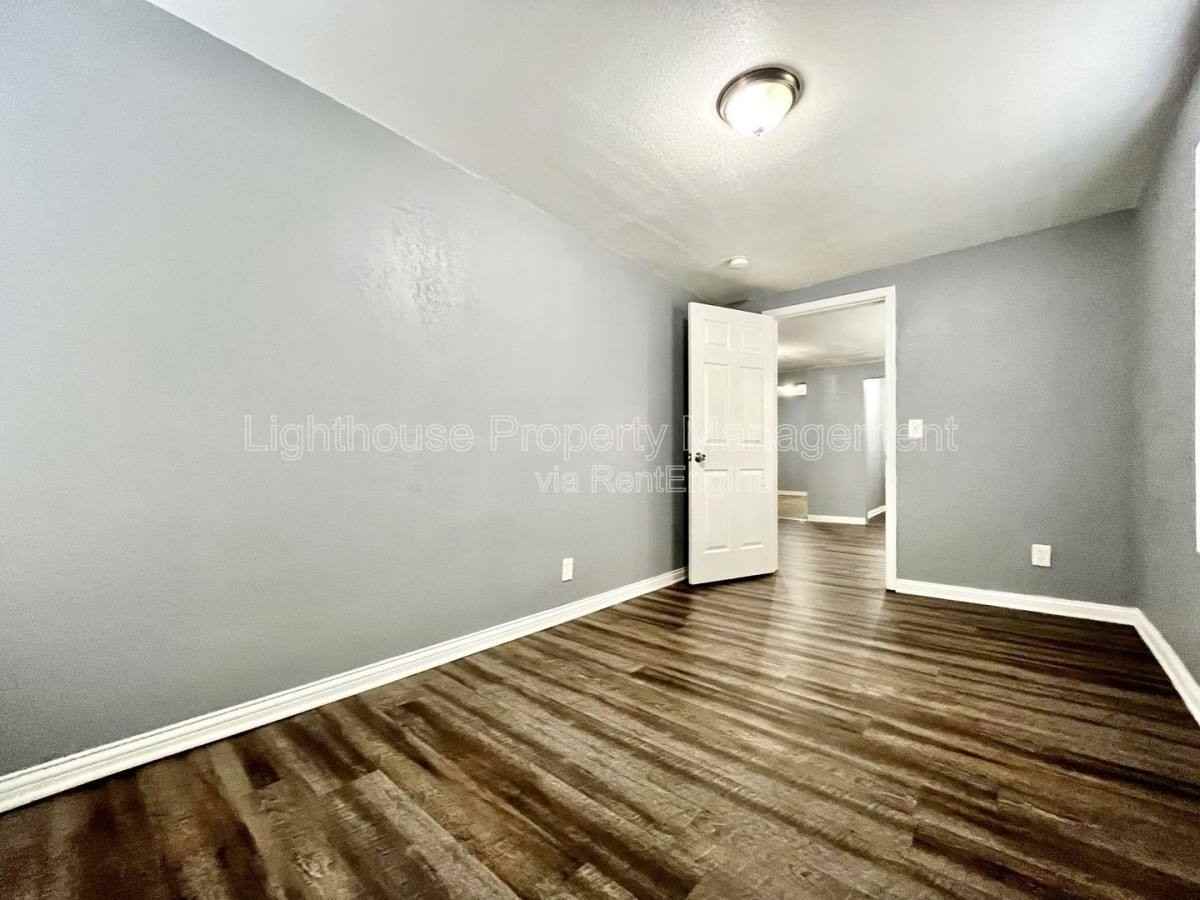 273 E Forest Ave #7 - Photo 7 of 10