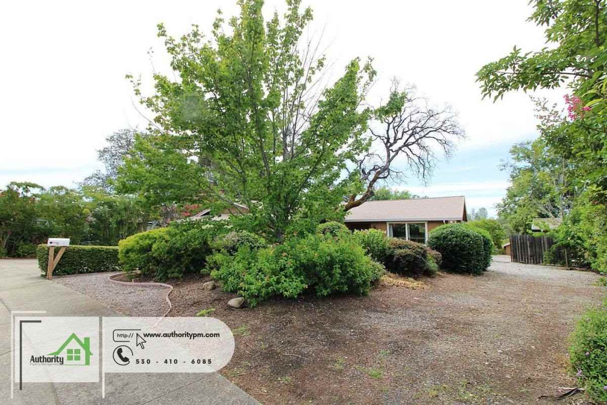 3345 Golden Heights Dr - Photo 2 of 10