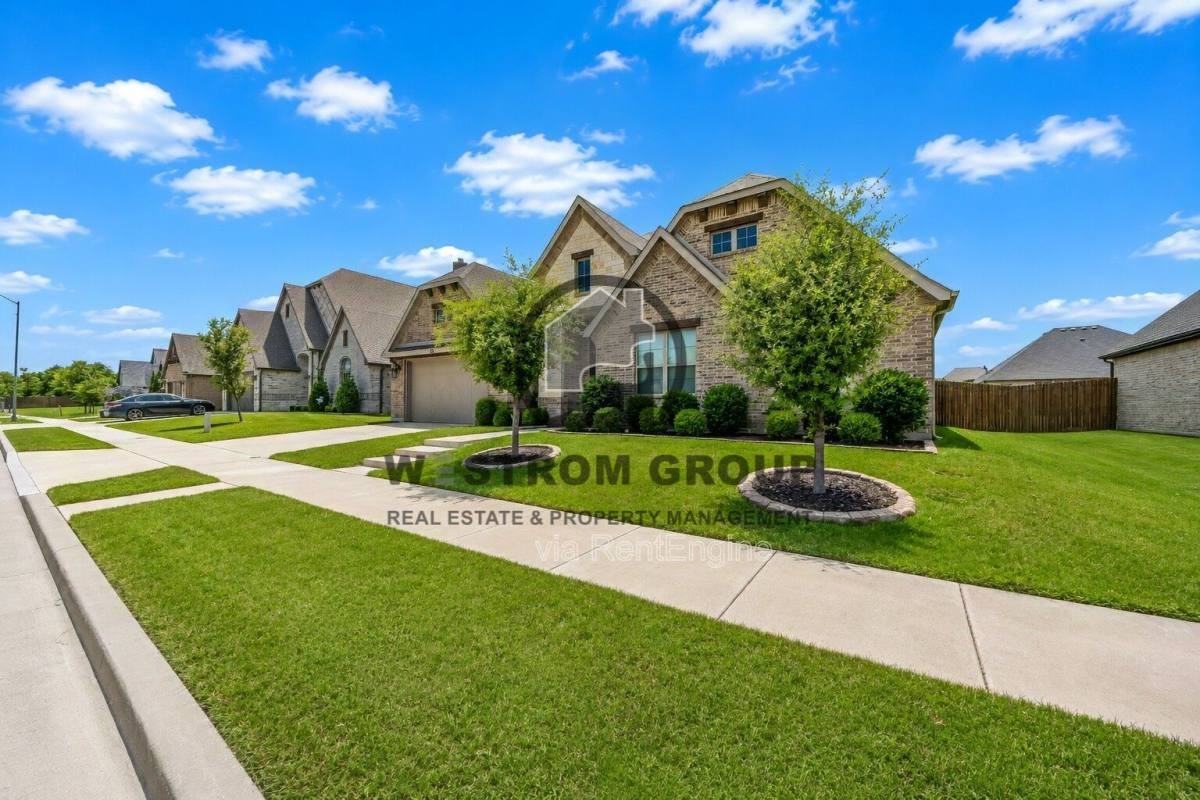 12725 Elm Springs Trl - Photo 3 of 10