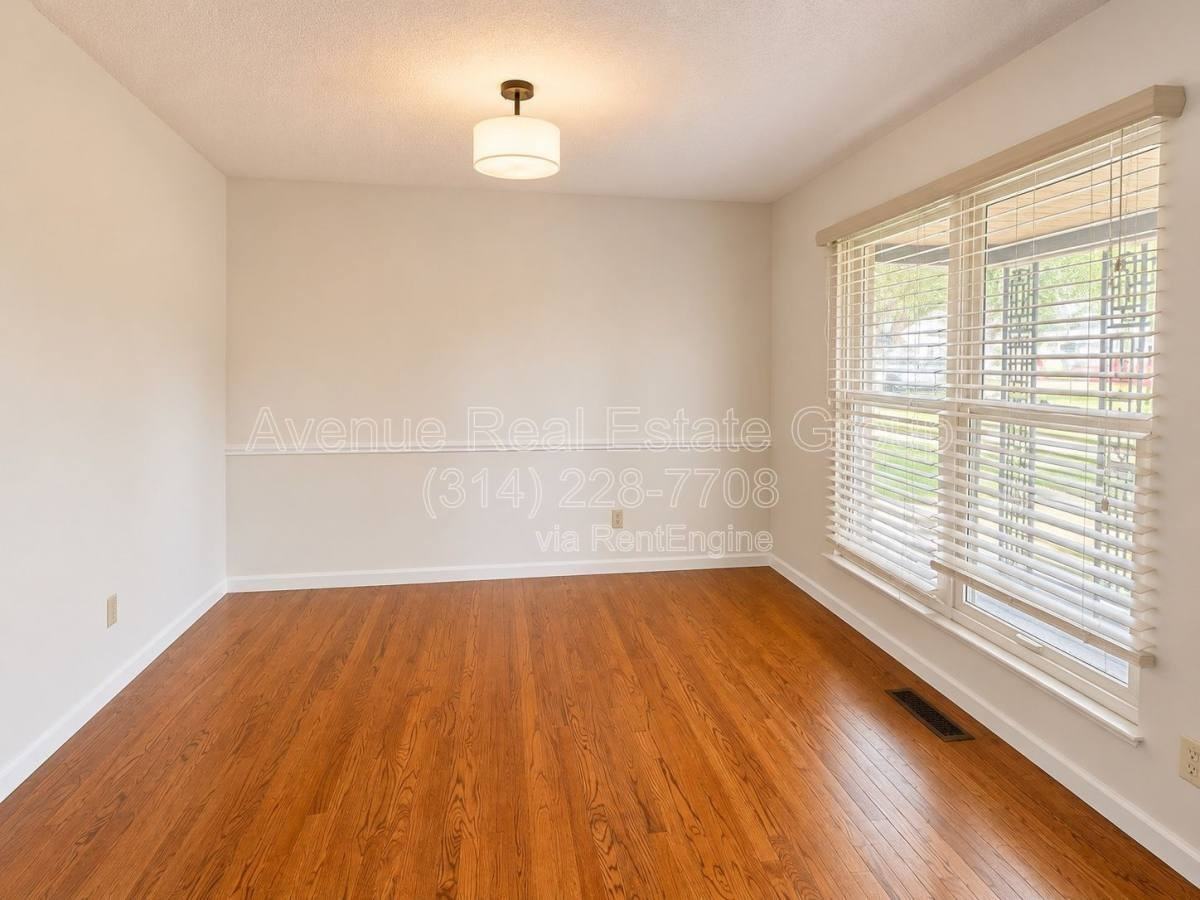 13241 Delft Dr - Photo 3 of 10