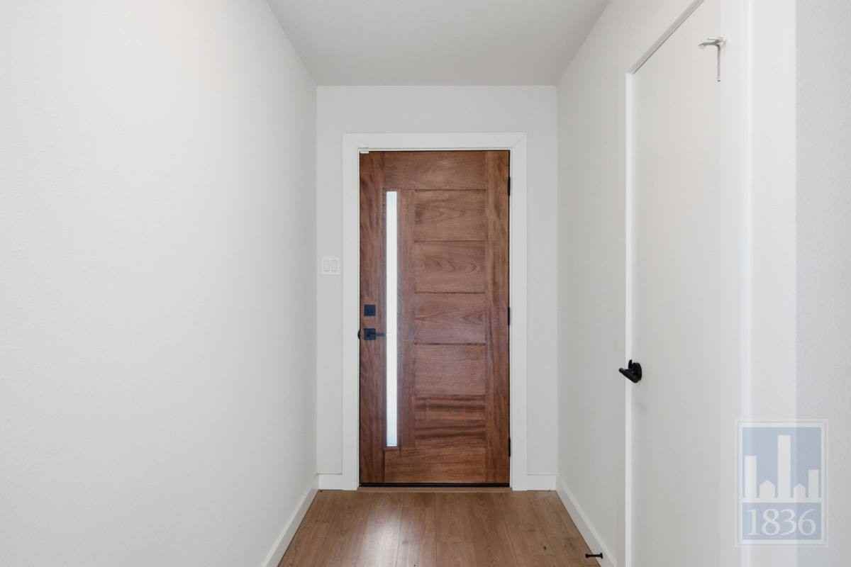 2810 Goldbridge Dr - Photo 2 of 10