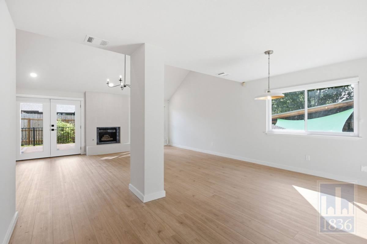 2810 Goldbridge Dr - Photo 3 of 10